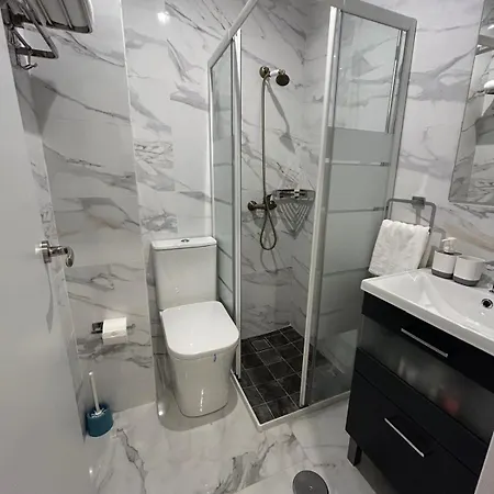 Close To The With Garage * Torrevieja