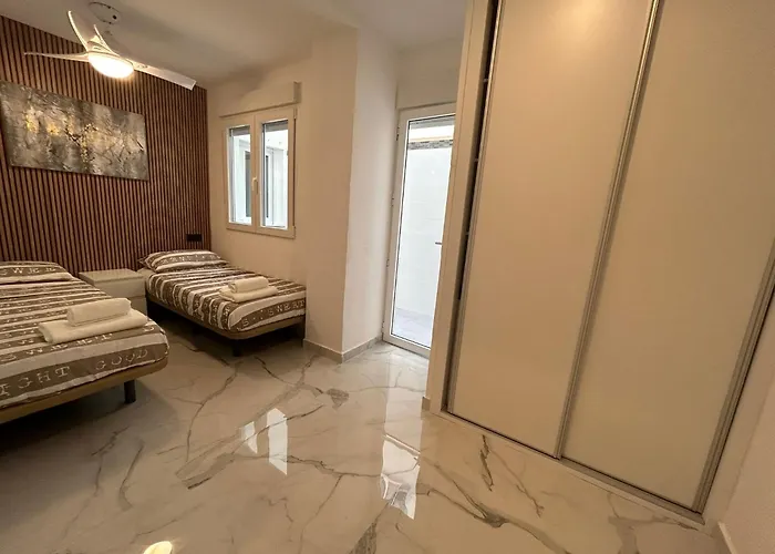 Apartamento Close To The With Garage