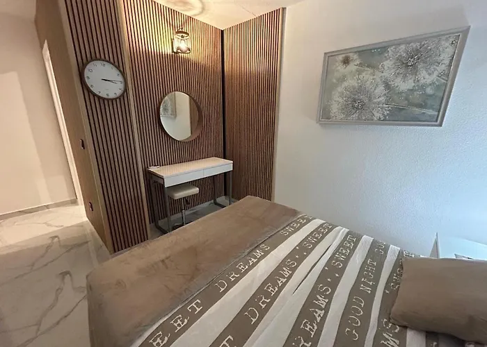 Close To The With Garage Lägenhet *