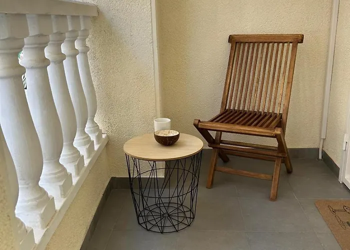 Close To The With Garage Torrevieja